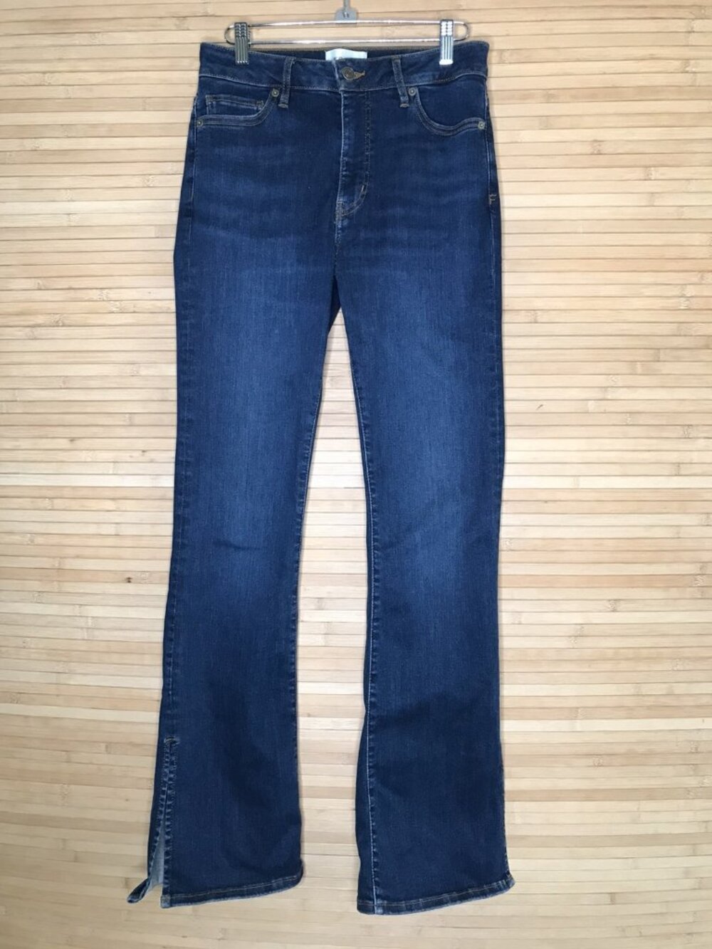 Frame le crop mini boot moonflower Jeans medium wash size 28